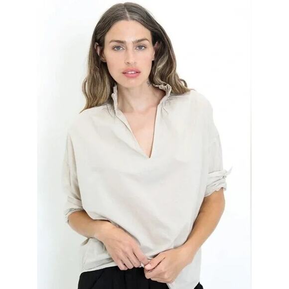 A Shirt Thing Ruffle Neck Curved Hemline Penelope Cabo Top P/S - Picture 15 of 15